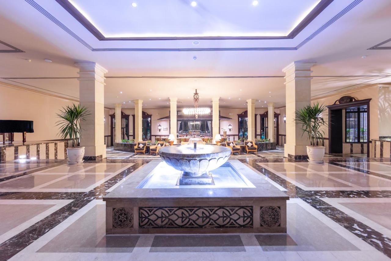 The Makadi Spa Hotel - Couples Only 18 Years Plus Hurghada Ngoại thất bức ảnh The lobby of the hotel