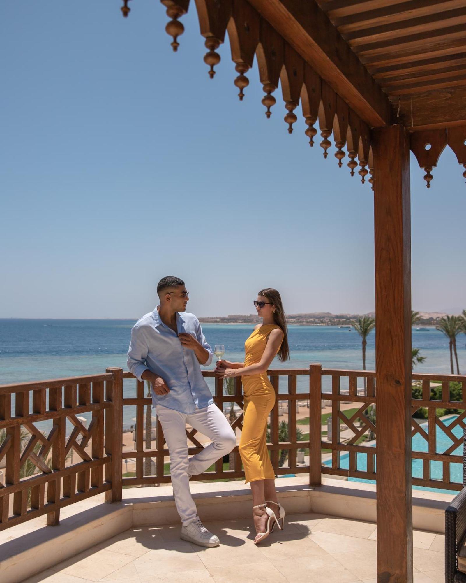 The Makadi Spa Hotel - Couples Only 18 Years Plus Hurghada Ngoại thất bức ảnh Tourists at a resort in Hurghada