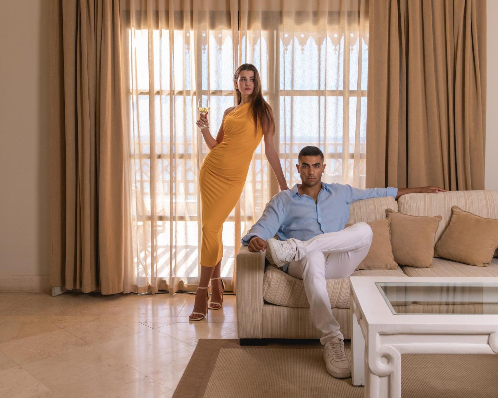 The Makadi Spa Hotel - Couples Only 18 Years Plus Hurghada Ngoại thất bức ảnh A couple in a living room