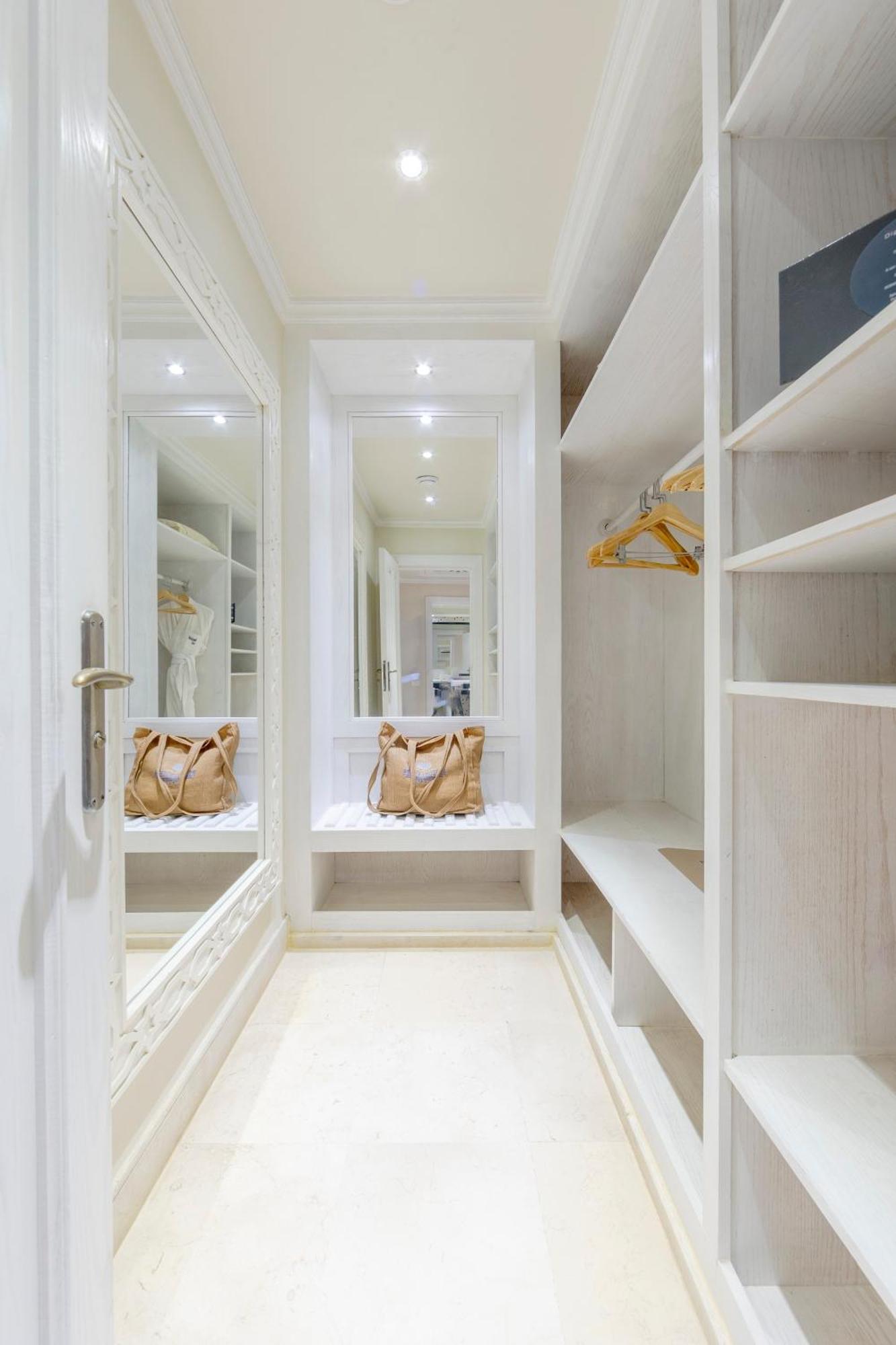 The Makadi Spa Hotel - Couples Only 18 Years Plus Hurghada Ngoại thất bức ảnh A walk-in closet