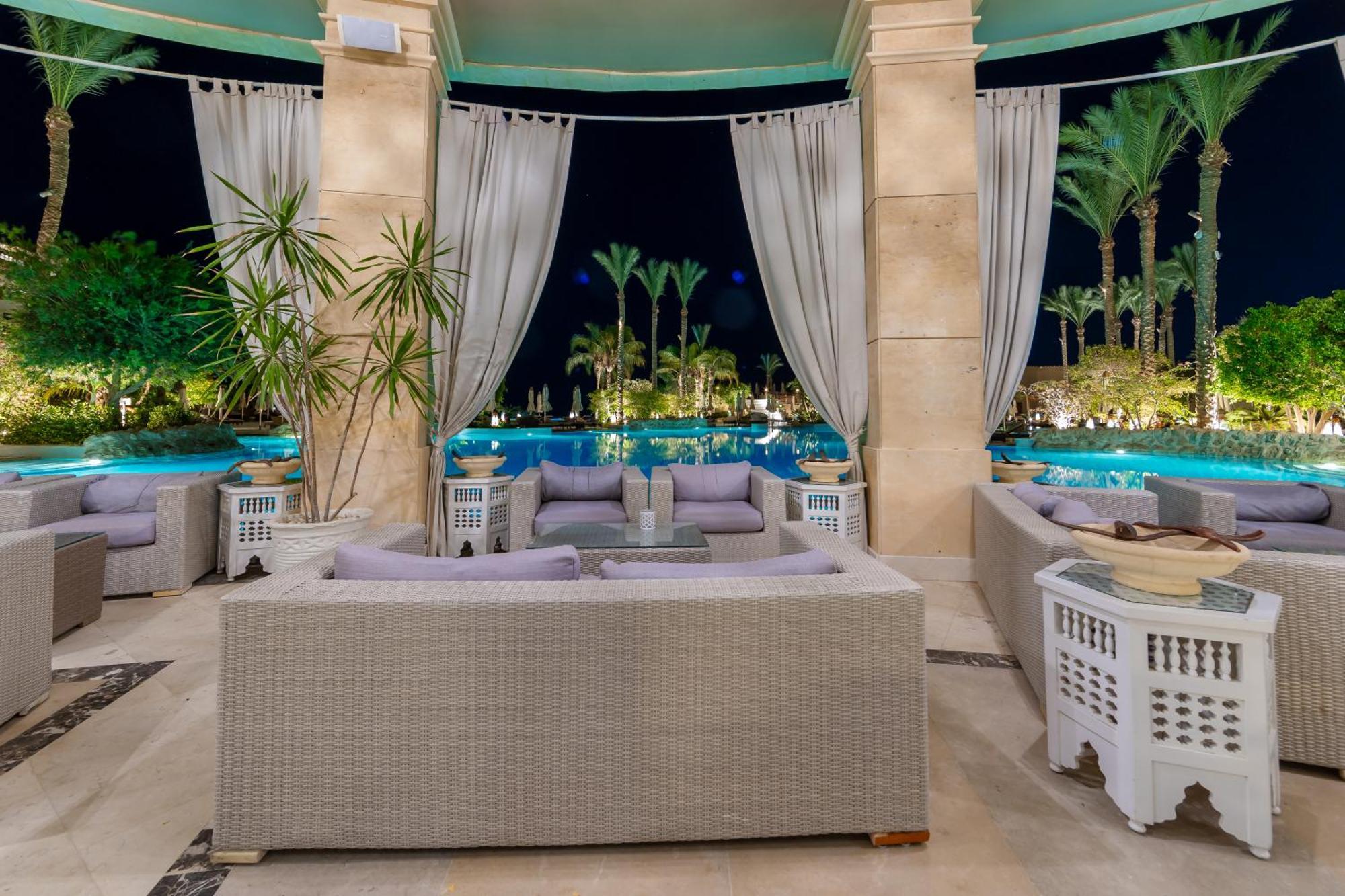 The Makadi Spa Hotel - Couples Only 18 Years Plus Hurghada Ngoại thất bức ảnh The pool at the Royal Mirage