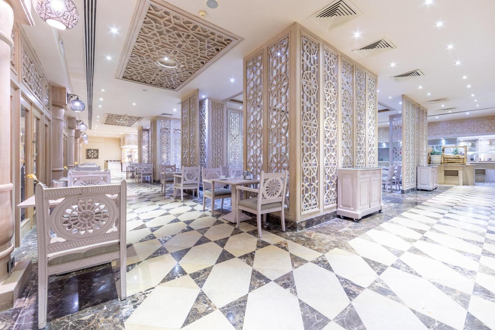 The Makadi Spa Hotel - Couples Only 18 Years Plus Hurghada Ngoại thất bức ảnh The interior of the restaurant