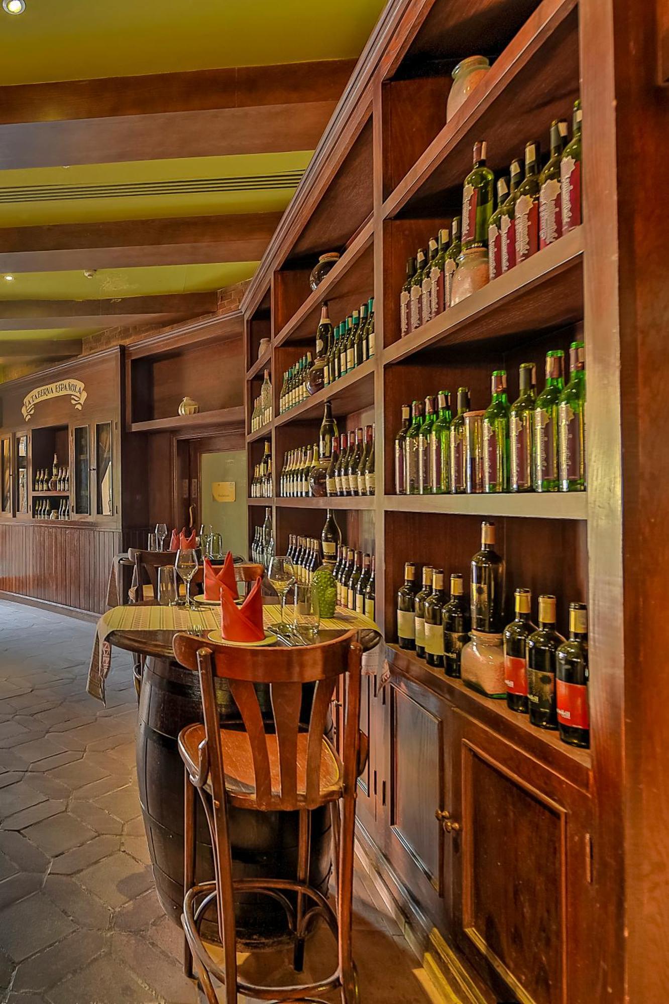 The Makadi Spa Hotel - Couples Only 18 Years Plus Hurghada Ngoại thất bức ảnh Wine tasting at the winery