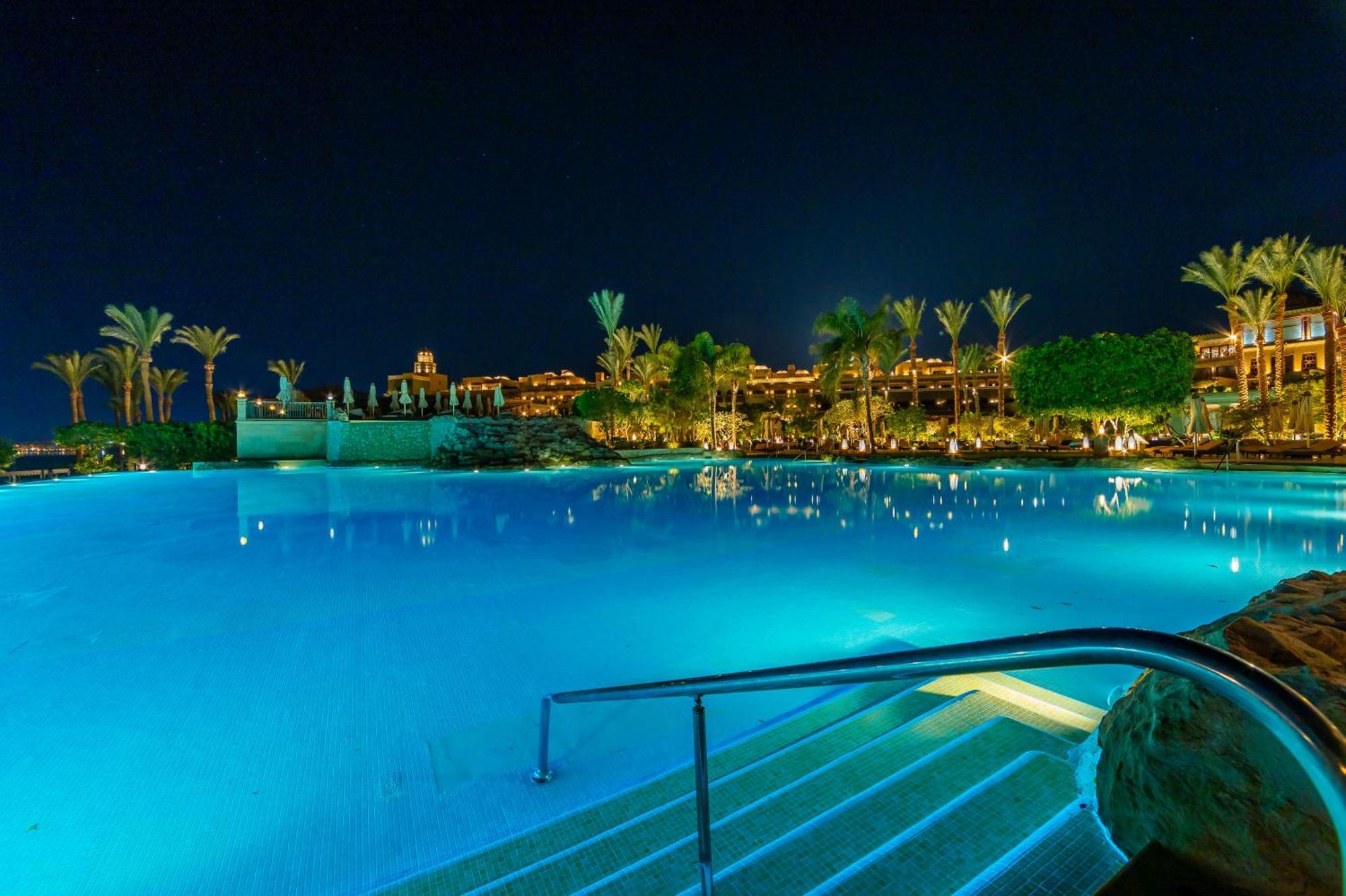 The Makadi Spa Hotel - Couples Only 18 Years Plus Hurghada Ngoại thất bức ảnh The pool at the Hilton Sharm El Menah