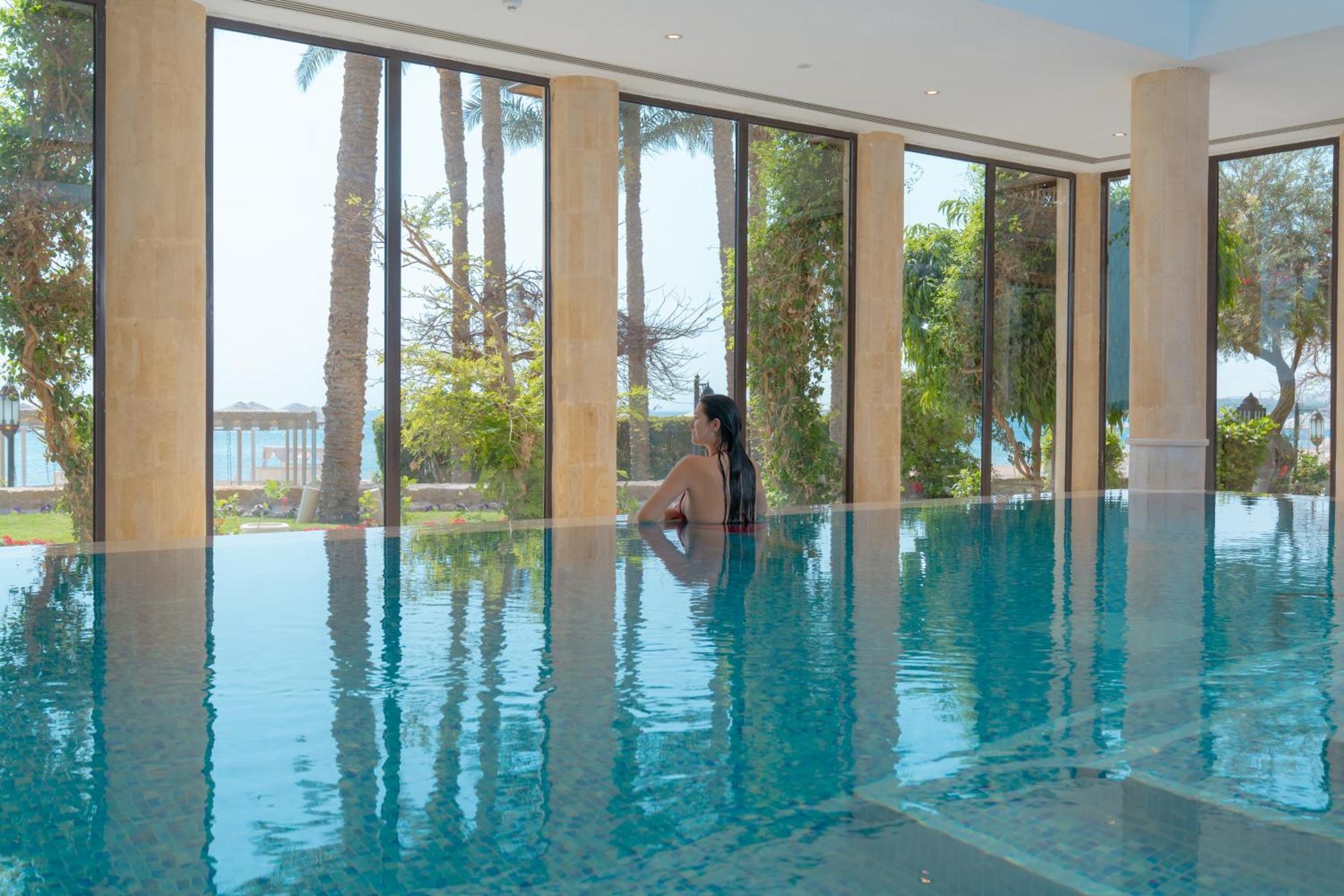The Makadi Spa Hotel - Couples Only 18 Years Plus Hurghada Ngoại thất bức ảnh The swimming pool at the hotel
